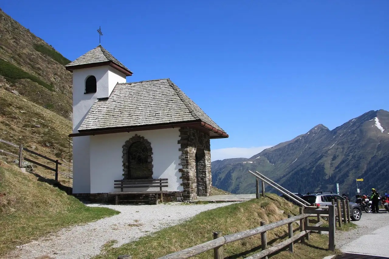 Repair of Roofing: Expert Guide to Fixes